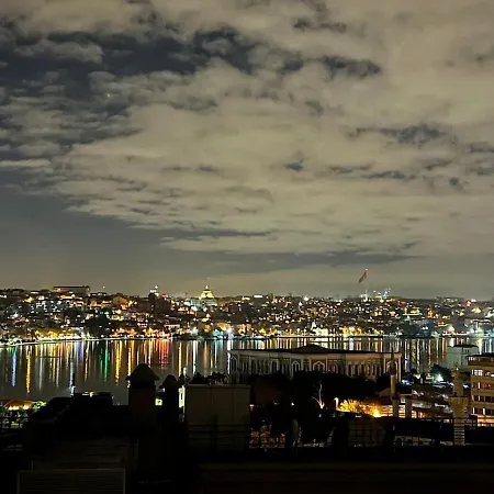 Stylish Cozy Place With Panoramic Sea View In Pera *